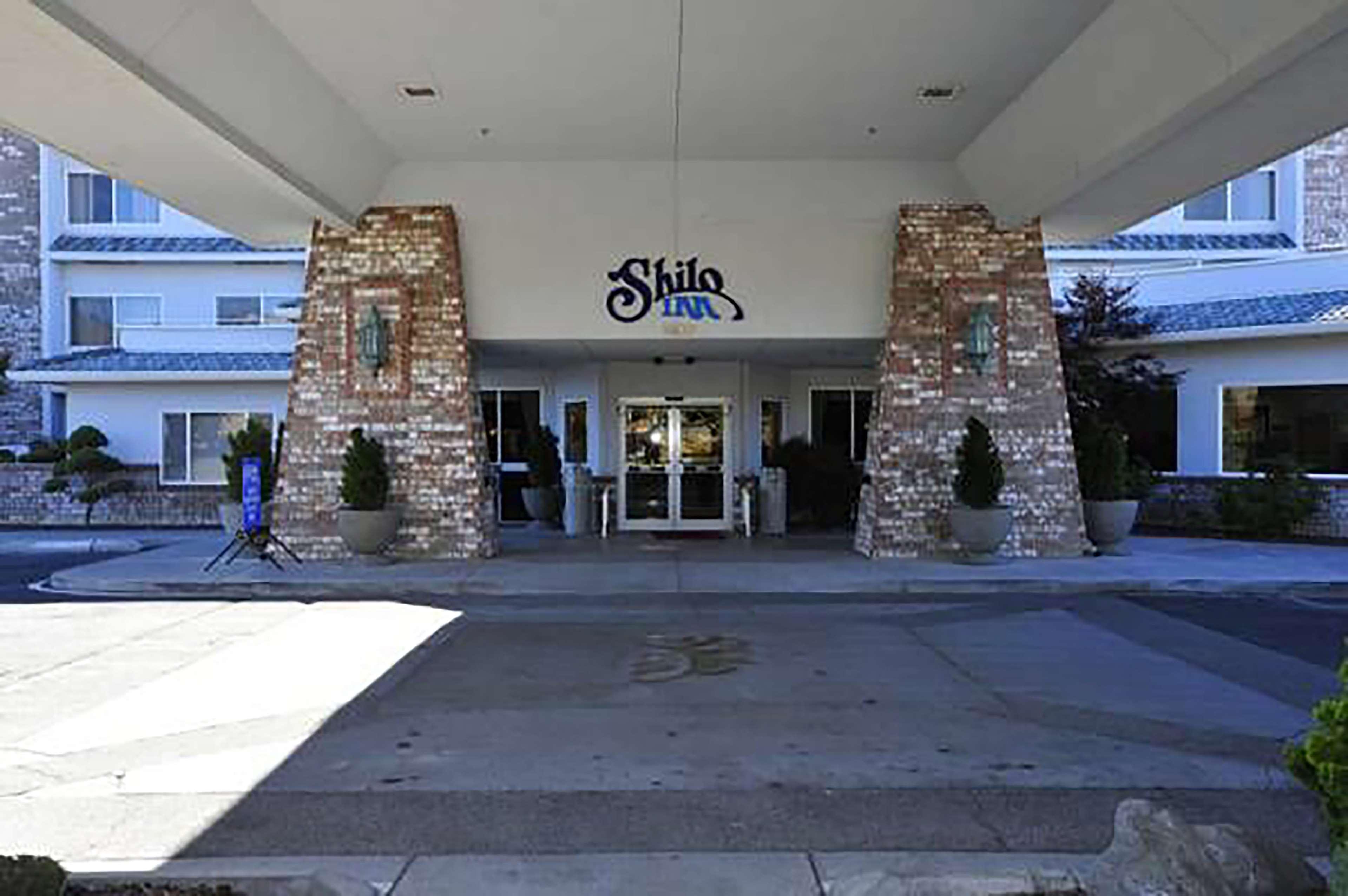 Shilo Inn Suites Klamath Falls Exterior photo